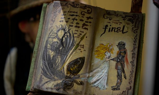 В Театре кукол артистов изготавливают по древнекитайской технологии