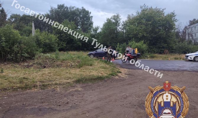 В Куркине 17-летняя девушка на мопеде попала под колеса иномарки