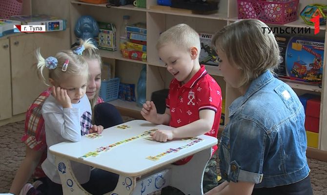 От денежных выплат до психологической помощи: как поддерживают семьи с детьми в Тульской области