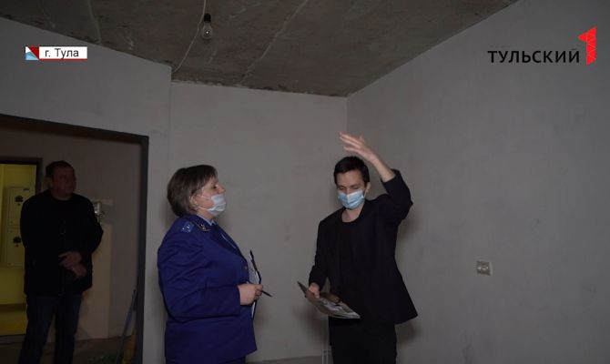 Дождь сквозь крышу: в Туле застройщик сдал многоэтажку с сюрпризом
