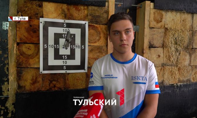 Туляк научился лучше всех в России метать ножи