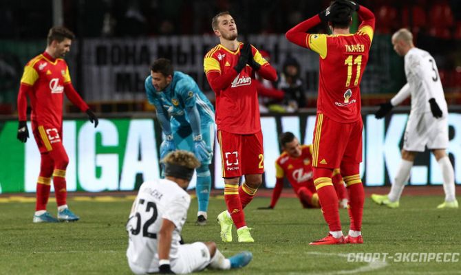 После первого тайма «Арсенал» проигрывает 0-1 