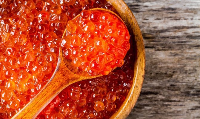 Три производителя красной икры попали в черный список Росконтроля
