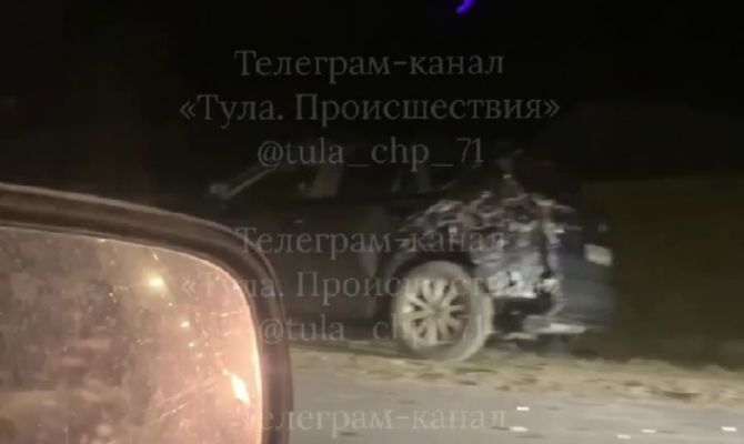 Под Киреевском при столкновении "Рено Сандеро" с фурой погиб мужчина