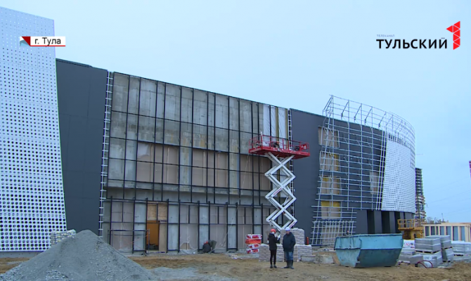 Алексей Дюмин посетил строительство Ледового Дворца в Туле