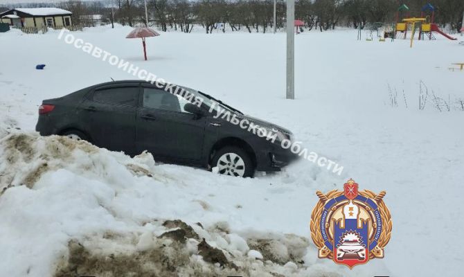  В тульском поселке Барсуки водитель «Киа» вылетел на встречку и сбил пешехода