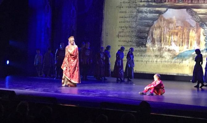 Илзе Лиепа и Андрей Мерзликин показали в Туле спектакль о Князе Владимире