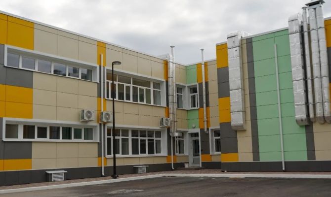 Строители из Тулы восстановили детский сад в Мариуполе  