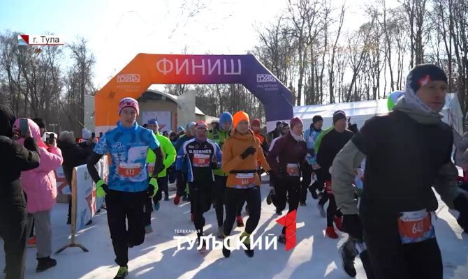 Туляк в средневековом костюме покорил зимний трейл