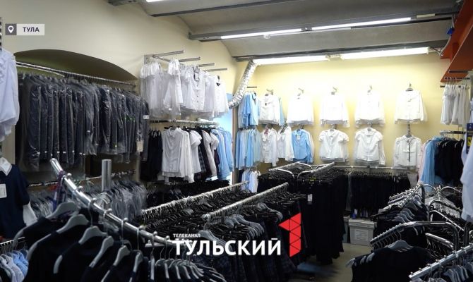 В России вступит в силу новый ГОСТ для школьной формы: знакомимся с требованиями
