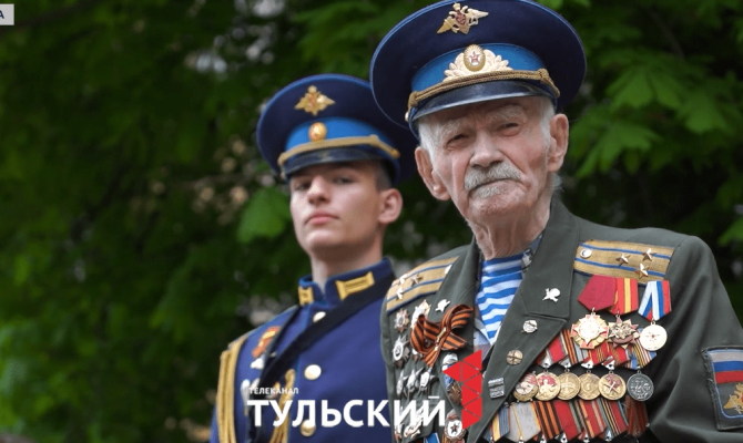 В Туле спустя 80 лет для ветерана повторили вальс Победы