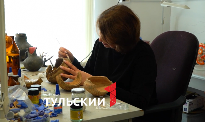От скальпеля до воска: как тульские реставраторы "лечат" экспонаты