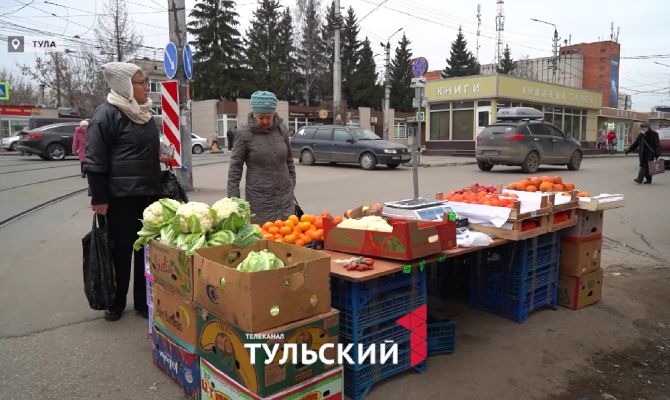 Под окнами многоэтажки в Туле появился стихийный рынок