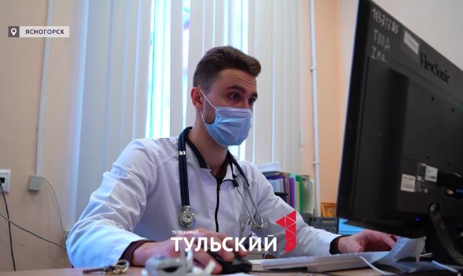 Врача из Ясногорска наградили медалью Суворова за спасение бойцов СВО