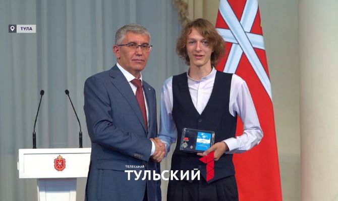 17-летний туляк получил медаль «Горячее сердце» за спасение тонущего дедушки в Крыму
