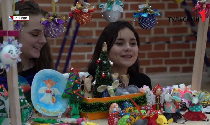 Двухсотметровую гирлянду сделали своими руками маленькие туляки