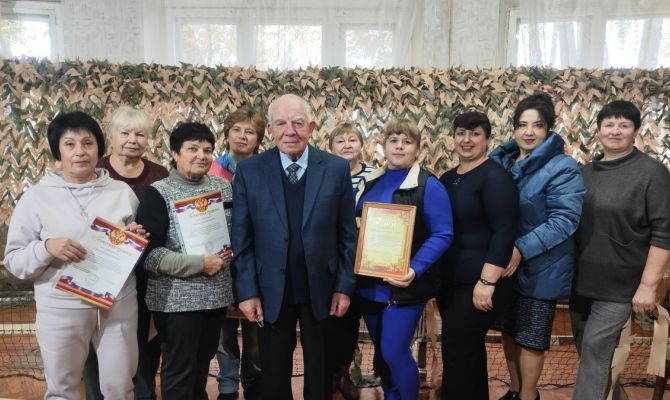 В Арсеньево вручили награды волонтерам, которые помогают участникам специальной военной операции