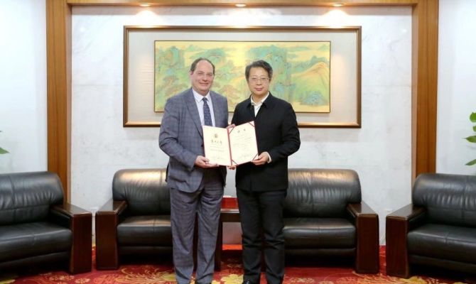 Художественный руководитель Тульского хора стал почетным профессором Университета Чанчжоу