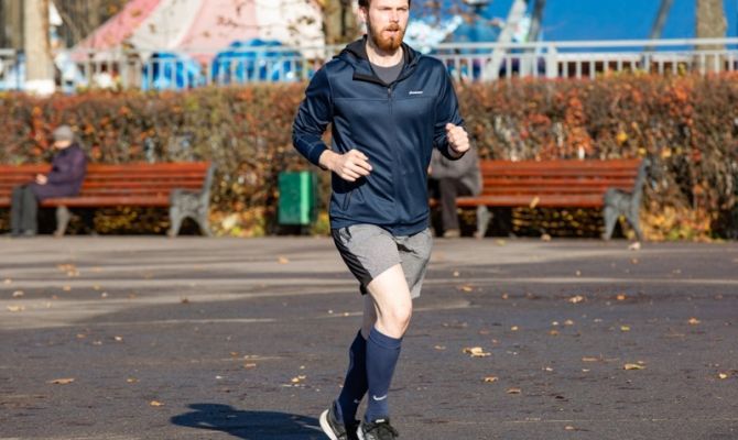Тульские врачи рассказали, как бег влияет на колени