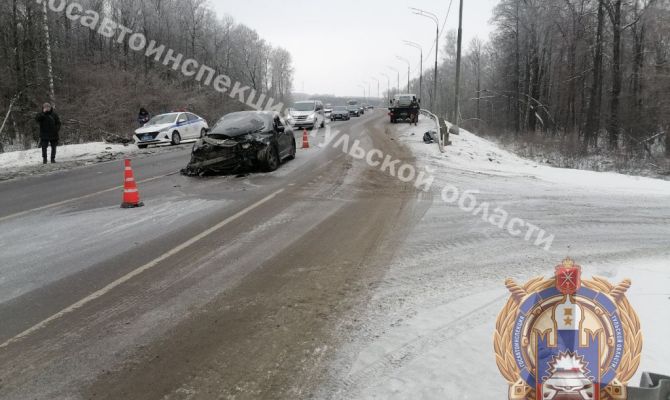 В Большой Туле 44 летний водитель "Хонды" вылетел на встречку: пострадали два человека