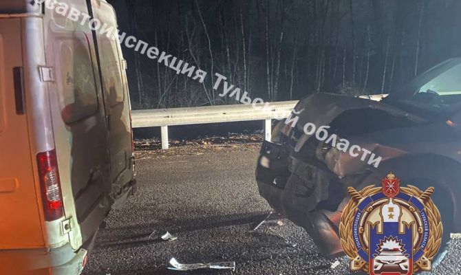 В Тульской области на трассе М-2 «Крым» произошло столкновение двух автомобилей
