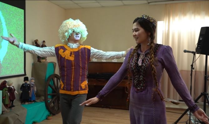 "Приятного аппетита" на разных языках: в Туле представители национальных диаспор встретили весну