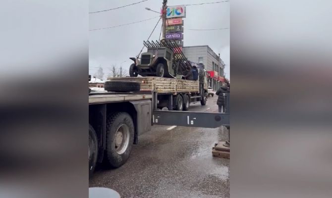 В Туле макет "Катюши" отправили на косметический ремонт