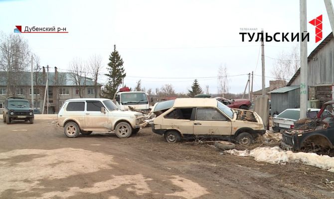 "Кладбище старых авто" нашли под Дубной 