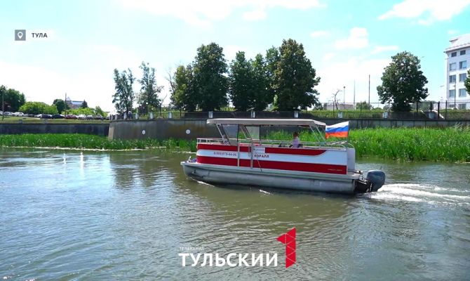 По Туле запустили водные экскурсии на речном трамвайчике