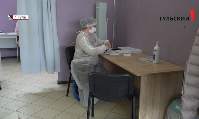 Как помощь тульских волонтеров помогает снизить очереди в пунктах вакцинации