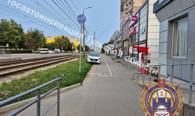 В Туле на улице Металлургов самокатчик сбил 67-летнего пенсионера