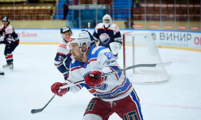 Тульский "АКМ" одержал победу над саратовским "Кристаллом"