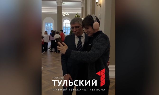 Дмитрий Миляев снял новогоднее видеопоздравление для ребят из Белгорода