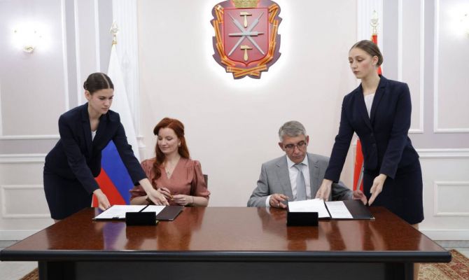 Дмитрий Миляев подписал сотрудничество с президентом фонда «Женщины за жизнь»