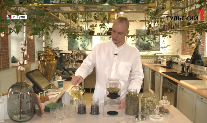 Туляк Андрей Колбасинов стал чемпионом России по чайной миксологии