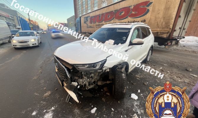 Два человека пострадали в ДТП на улице Мосина в Туле
