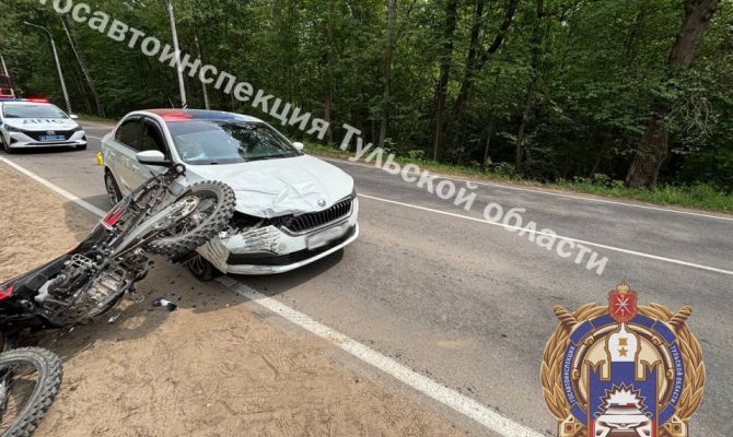 Под Тулой 27-летний мотоциклист вылетел на встречку и врезался в «Шкоду»