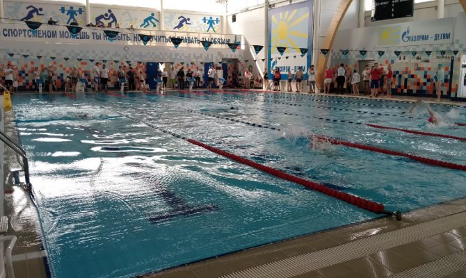 В Тульской области проходят соревнования по плаванию среди инвалидов
