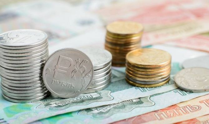 Еще 16 млрд рублей выделят на повышение МРОТ