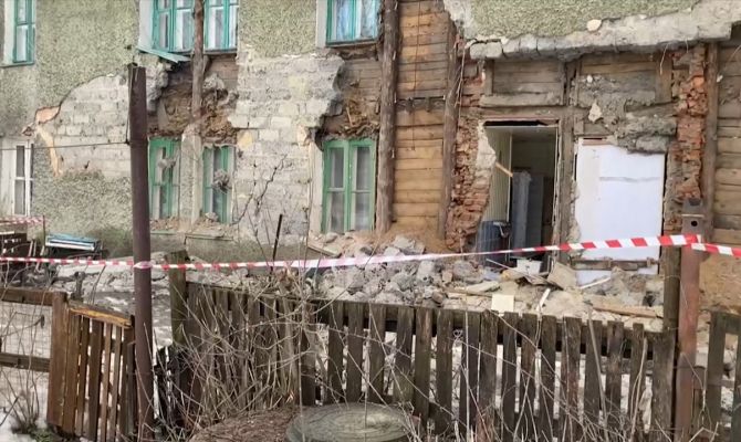 Обрушение части стены дома в Донском: для жителей двухэтажки найдут новое жилье