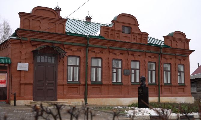 Как судьбы известных классиков Бунина и Паустовского связаны с Ефремовом