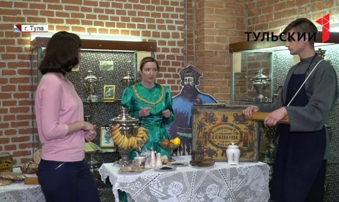 Мещанка, взбитеньщик и самоварный мастер: тульские экскурсоводы выступили в новой роли