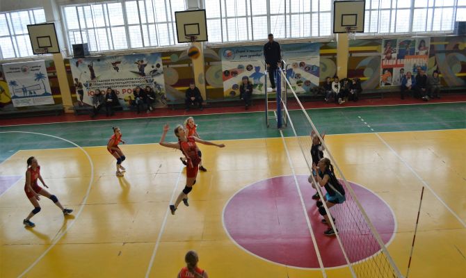 Тульские волейболистки выступают на соревнованиях в Волгограде