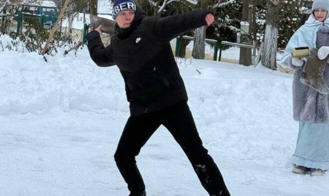 Чемпионат по метания валенка прошел в Тульской области