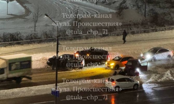 Три человека пострадали в ДТП на Восточном обводе в Туле