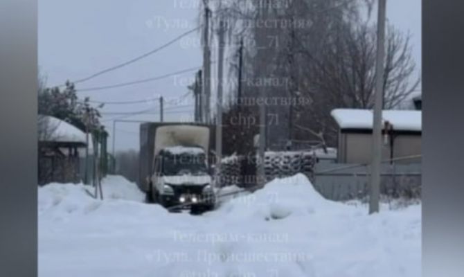 «Газель» снесла газовую трубу под Тулой