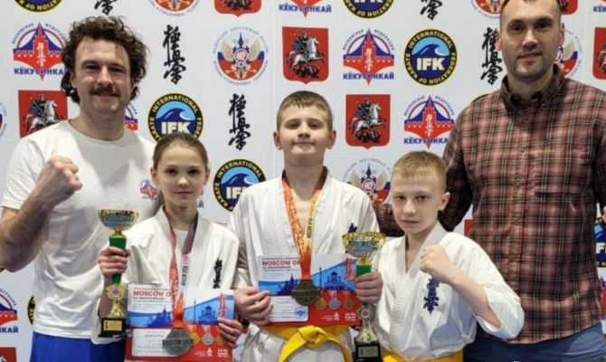 Каратисты из Тулы привезли золото и 3 серебра с международных соревнований