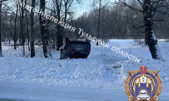 «Ниссан» перевернулся в кювет в Киреевском районе