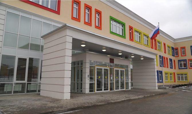 Как выглядит самая большая школа в Тульской области