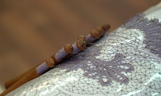 Тульская мастерица плетет уникальные кружева в технике XVIII века